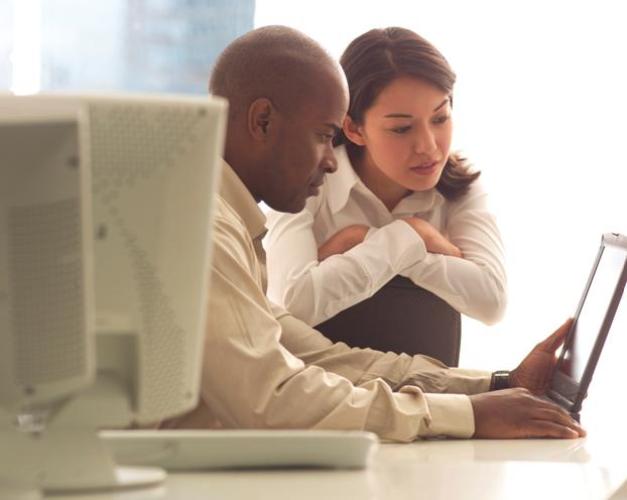 VENTAJA ESTUDIAR TRAVES INTERNET ventaja estudiar traves internet: