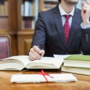 Qué estudiar para ser abogado | Requisitos y Oportunidades