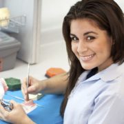 Qué estudiar para ser asistente dental