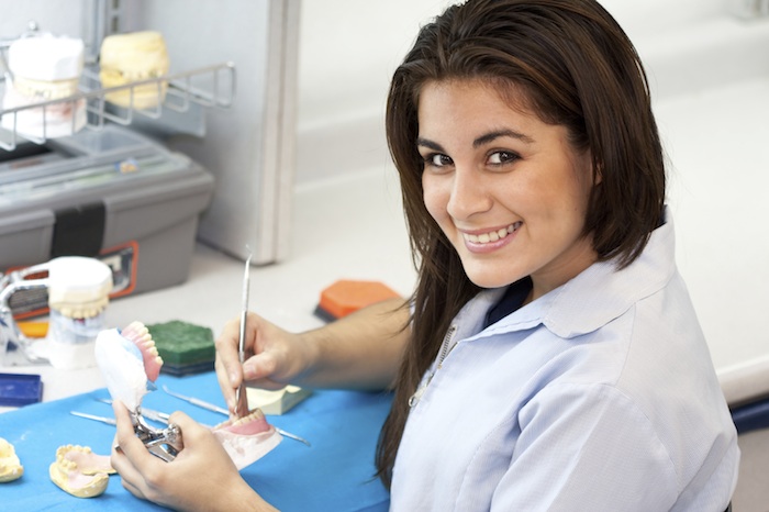 Qué estudiar para ser asistente dental - Qué Estudiar