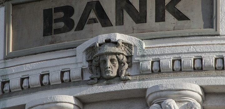 Qué estudiar para trabajar en un Banco